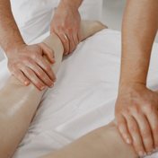 Drenaje linfático manual en las piernas